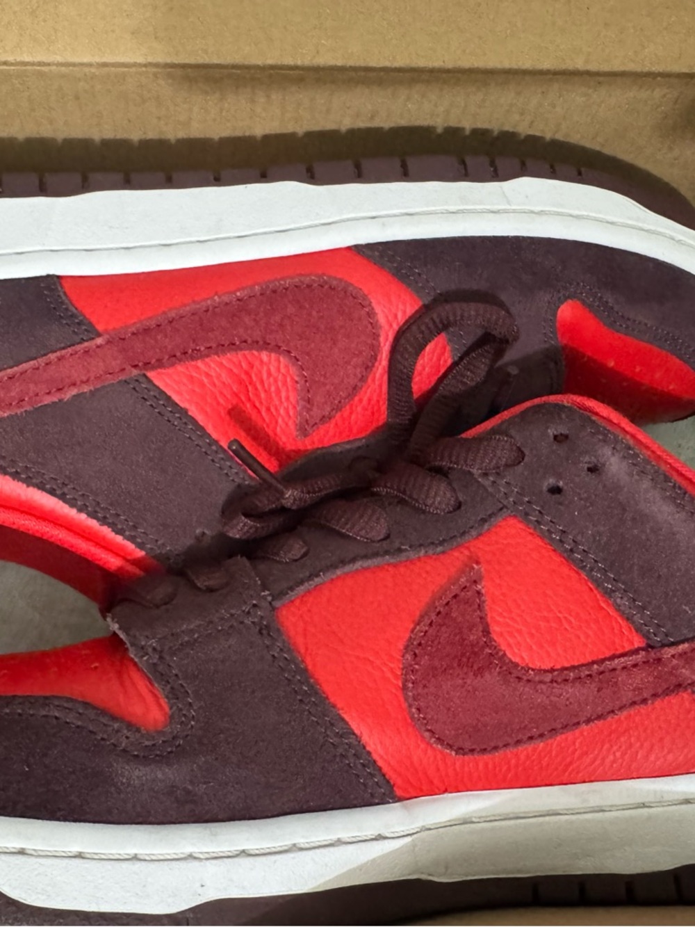 Nike Men's Red and Burgundy Athletic Sneakers